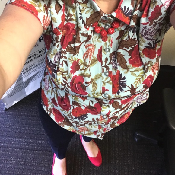 Meet your Posher, Jennifer - Picture 6 of 8